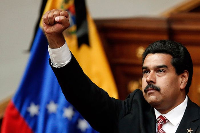 Лидер Венесуэлы обещает вернуть нефть по $100 за баррель