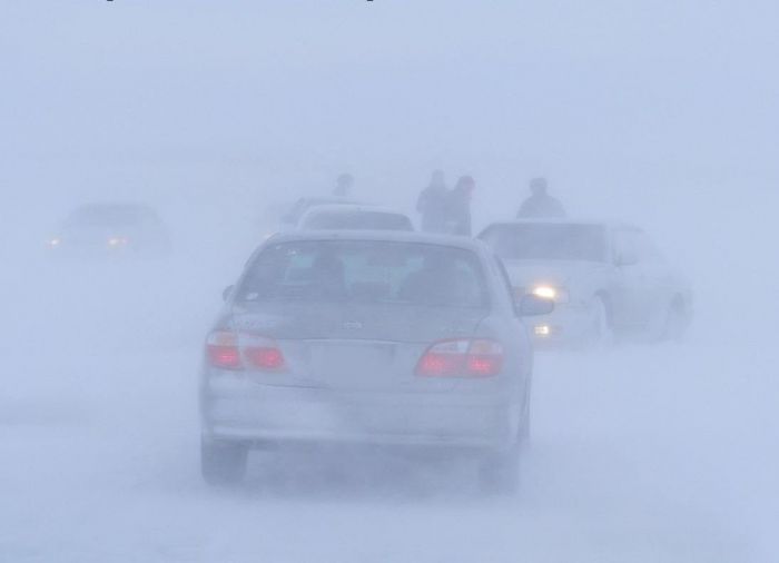 Более 140 человек эвакуированы из снежного заноса в ВКО