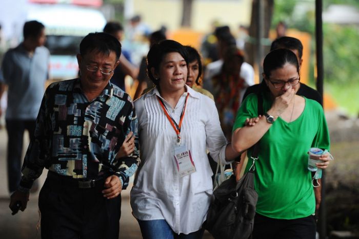 AirAsia выплатит еще по $100 тыс. семьям погибших в авиакатастрофе