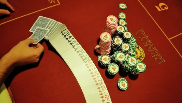 В Канаде написали непобедимого "игрока" в покер