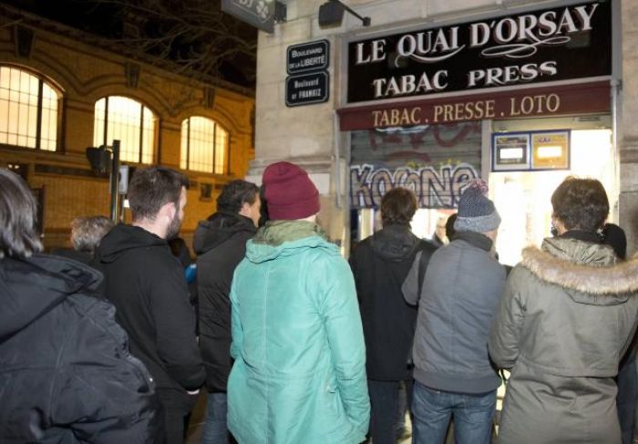 Новый номер Charlie Hebdo полностью раскуплен за несколько часов
