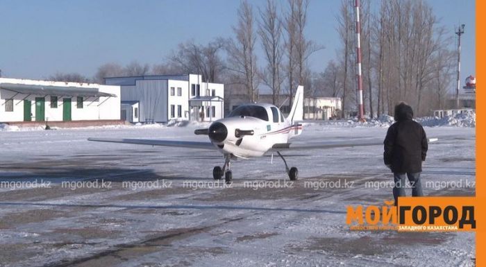 Созданный в Уральске самолет совершил показательный полет