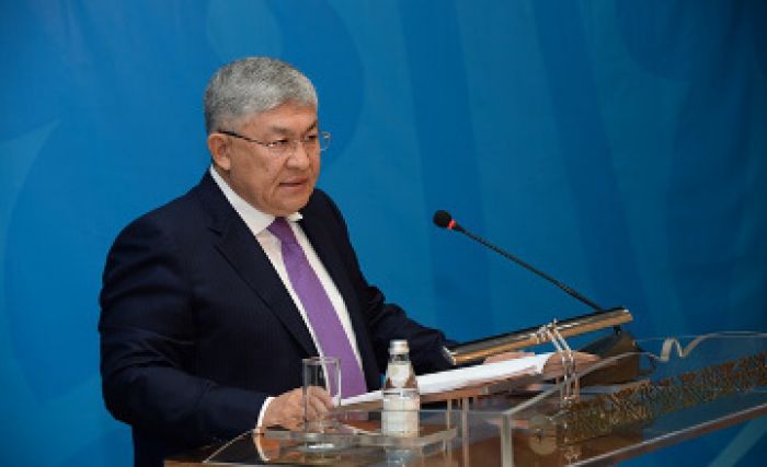 Кушербаев потребовал наказывать предприятия-должников без выговора