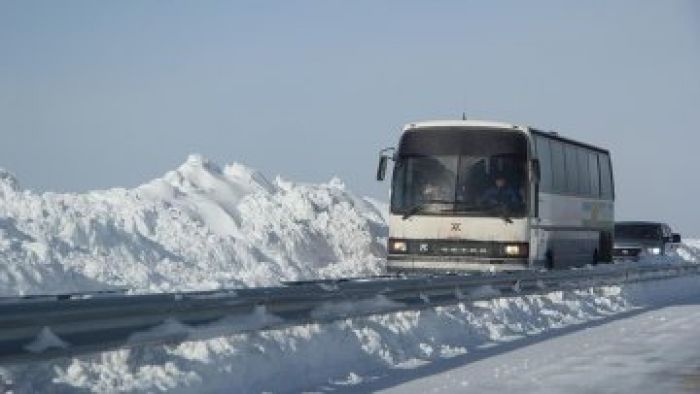 Автобус опрокинулся в Жамбылской области, 10 человек погибли