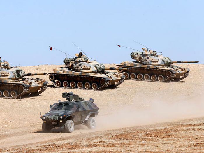 Турецкие танки вторглись на территорию Сирии для эвакуации почетного караула