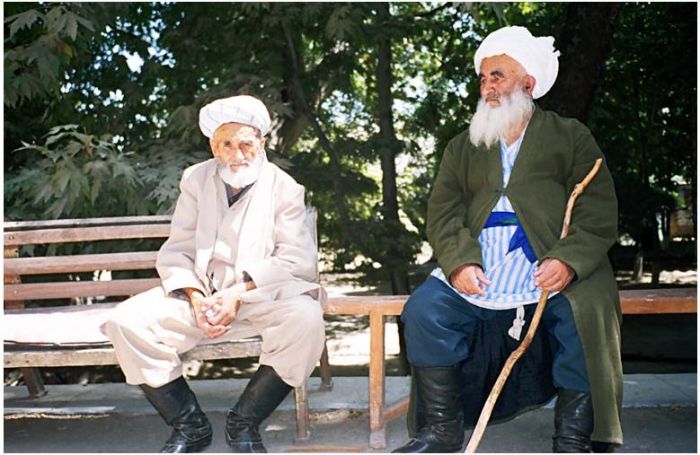Долгожители, достигшие 100 лет, получат надбавку к пенсии в Узбекистане