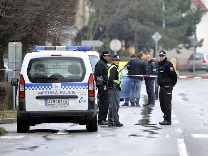 Чешская полиция штурмовала дом стрелка в Угерски-Броде