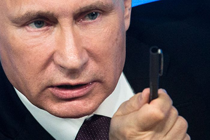 Путин требует положить конец политическим убийствам