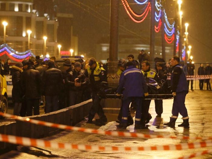 "Коммерсант": задержанные за убийство Немцова уже признались