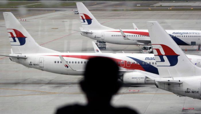 СМИ: Старший авиадиспетчер в Малайзии спал на посту еще 4 часа после пропажи MH370