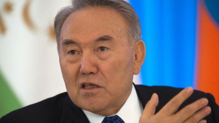 Назарбаев предупредил об опасности при внедрении принципов демократии
