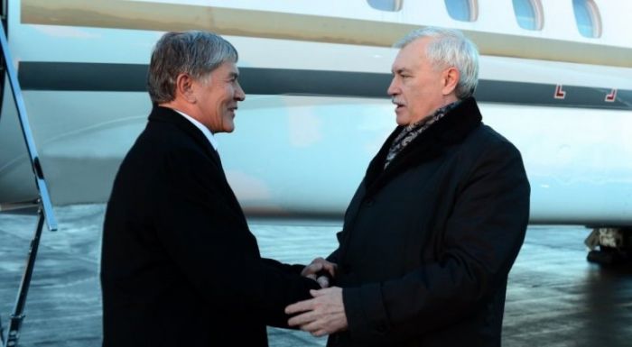 Атамбаев прибыл в Санкт-Петербург на встречу с Путиным