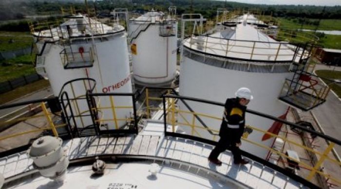 В резервуарах нефтебаз РК хранится двухмесячный запас ГСМ 