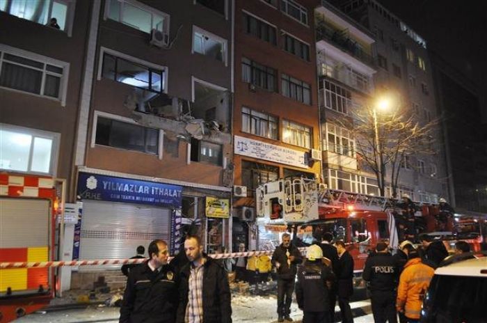 Взрыв в редакции журнала в Стамбуле: один погиб, трое ранены