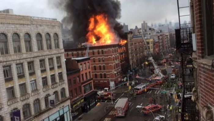 Взрыв и пожар уничтожили три здания жилого комплекса в Нью-Йорке