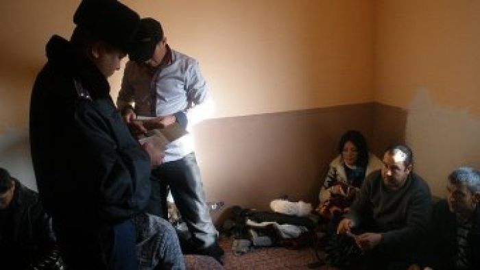 СМИ: Схему нелегальной перевозки мигрантов из Узбекистана в РФ раскрыли в ЗКО