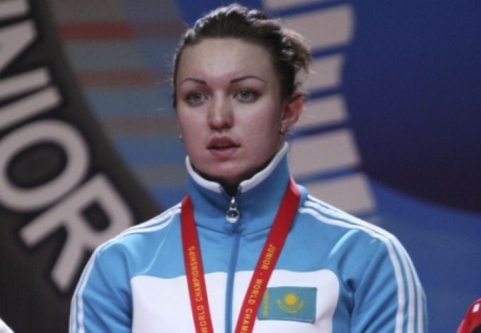 Бывшая казахстанская штангистка выиграла для Азербайджана "бронзу" ЧЕ