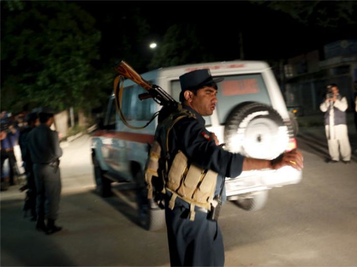 В Кабуле боевики захватили отель, полиция провела штурм
