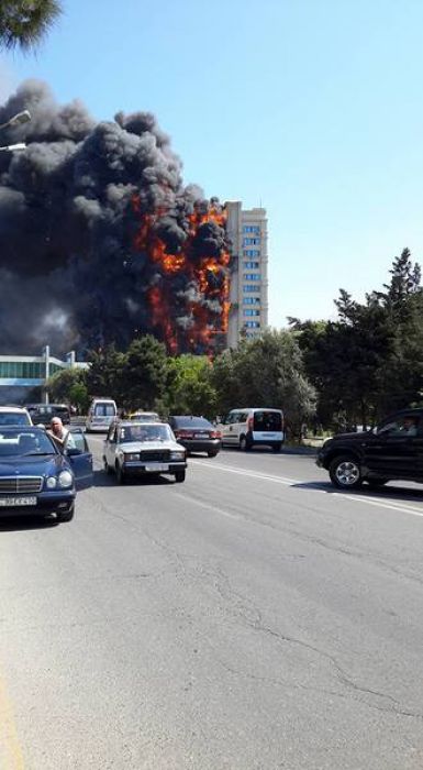 Пожар в высотке в Баку унес жизни 16 человек