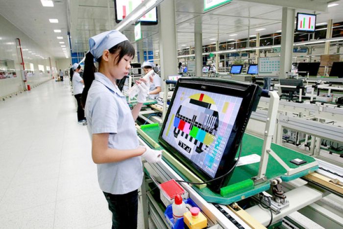 Китай увеличит перемещение трудоемких производств в развивающиеся страны
