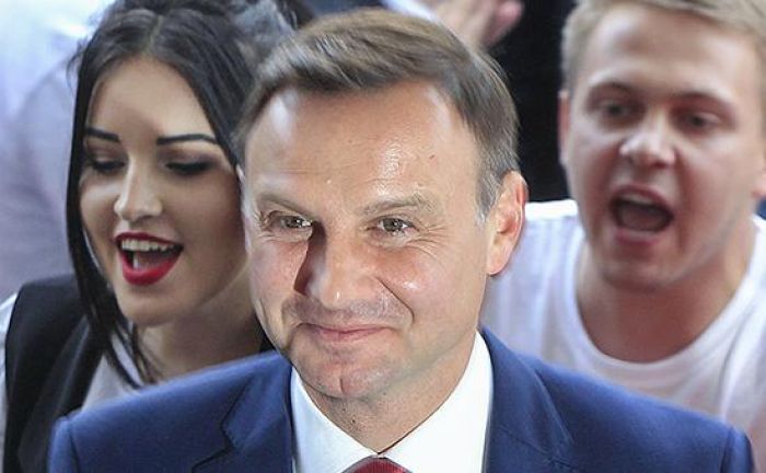 ​Сторонник братьев Качиньских выиграл президентские выборы в Польше 