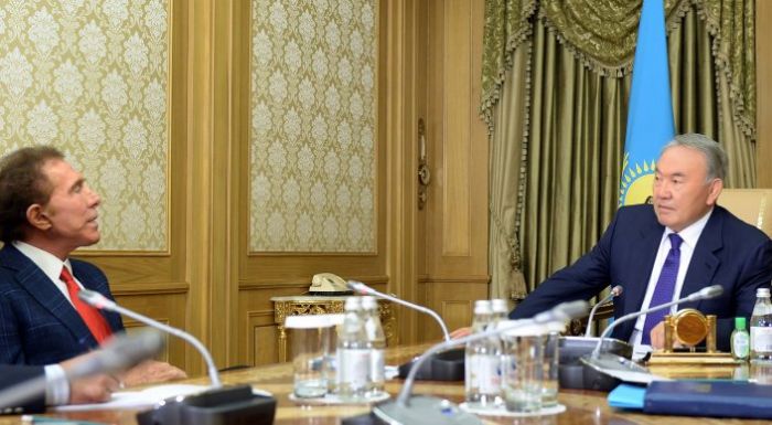 Назарбаев встретился с игорным магнатом Стивеном Уинном