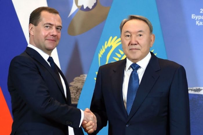 Президент Казахстана провел встречу с Дмитрием Медведевым