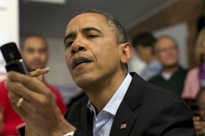 Обама подписал закон о сборе данных о телефонных переговорах