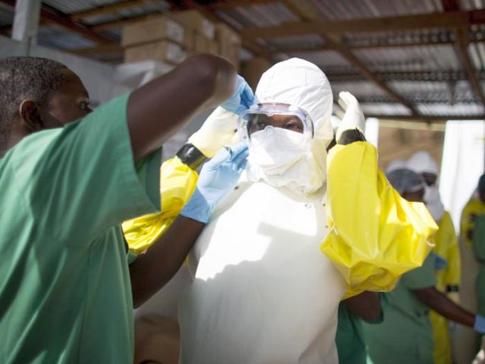 Гвинея объявила о победе над Эболой