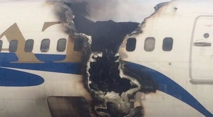 Самолет авиакомпании SCAT загорелся в аэропорту Актау