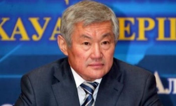 Назарбаев поручил разобраться с подростковыми суицидами и сексуальным насилием над детьми