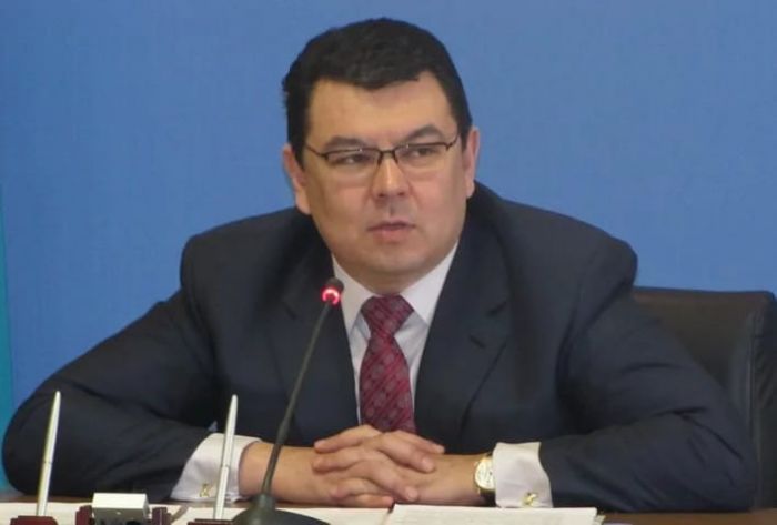 Бозумбаев прокомментировал арест обвиняемого в шантаже журналиста