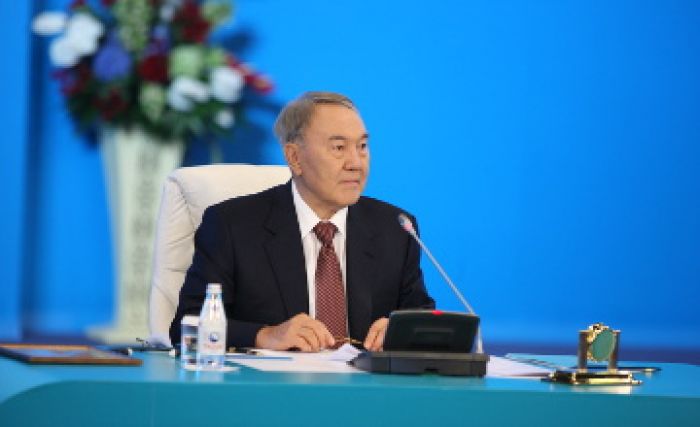 Назарбаев напомнил чиновникам o строжайшей экономии 