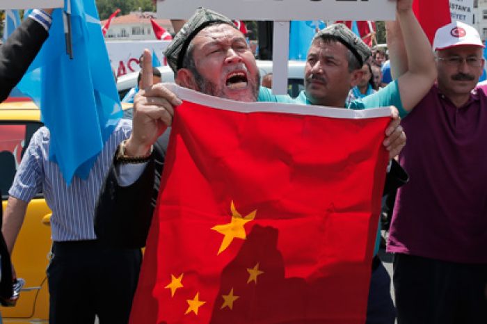 Уйгуры напали на консульство Таиланда в Стамбуле