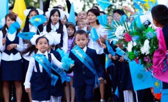 Казахстанские школьники перейдут на пятидневку