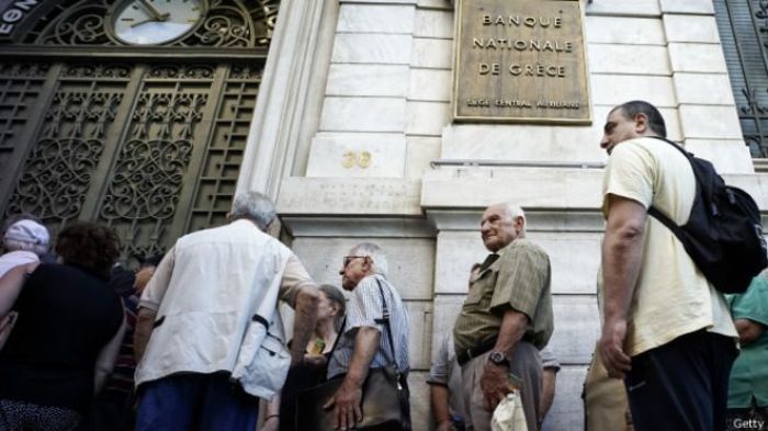 В Греции после трехнедельного перерыва открылись банки