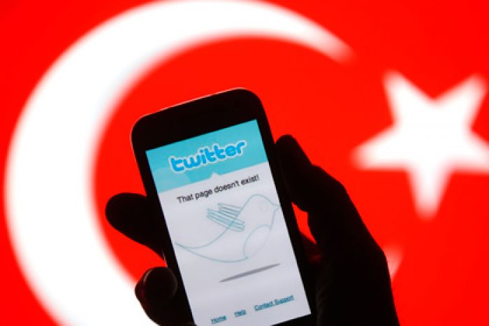 Из-за теракта в Турции заблокировали Twitter и YouTube