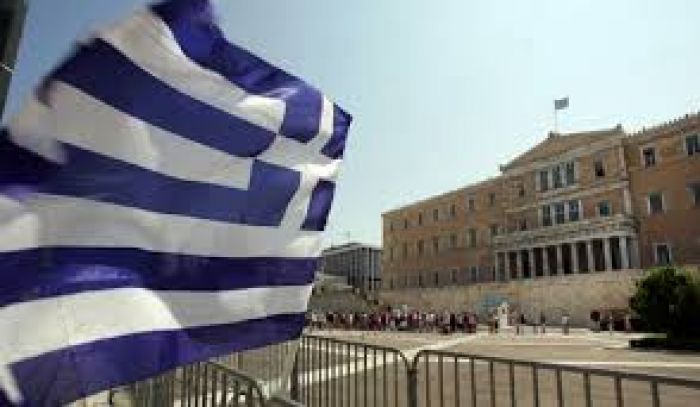 Парламент Греции проголосовал за реформу банков и правосудия