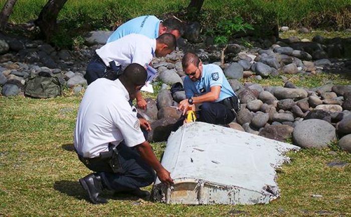 Серийный номер на найденном у Реюньона обломке совпал с Boeing 777