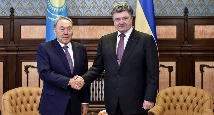 Г​лавы Казахстана и Украины обсудили по телефону вопросы сотрудничества