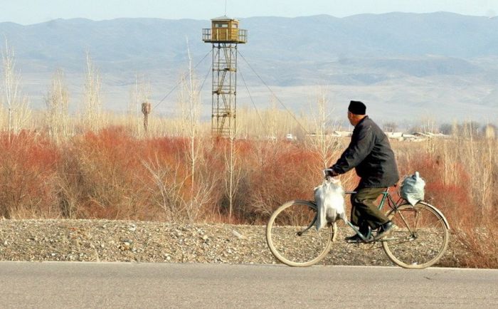 Между приграничными селами Киргизии и Таджикистана вспыхнул бытовой конфликт