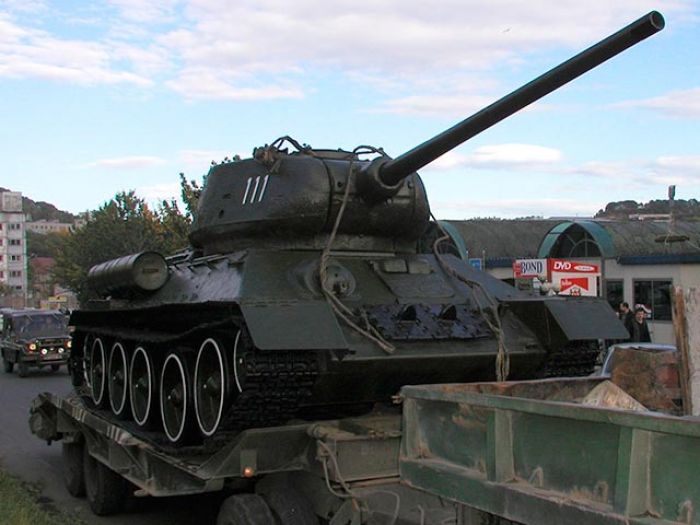 Танк Т-34 пытались провезти из России в Казахстан