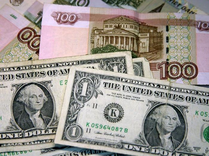 СМИ: ЦБ России просил банки протестировать курс в 120 рублей за доллар