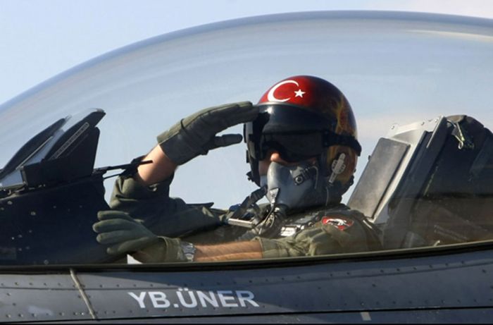 Турция вступает в коалицию по борьбе с ИГ (ДАИШ)