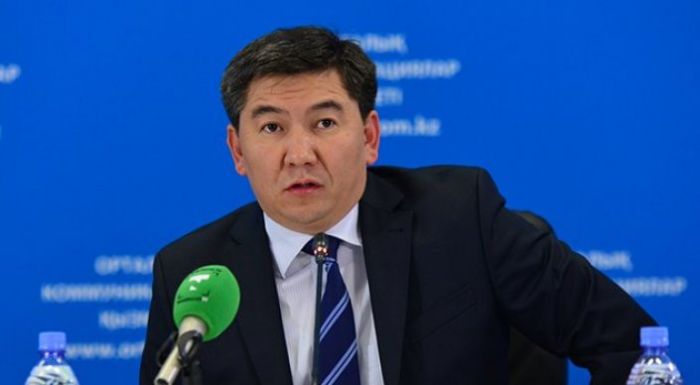 Глава МОН предупредил о наказании за нехватку учебников в школах