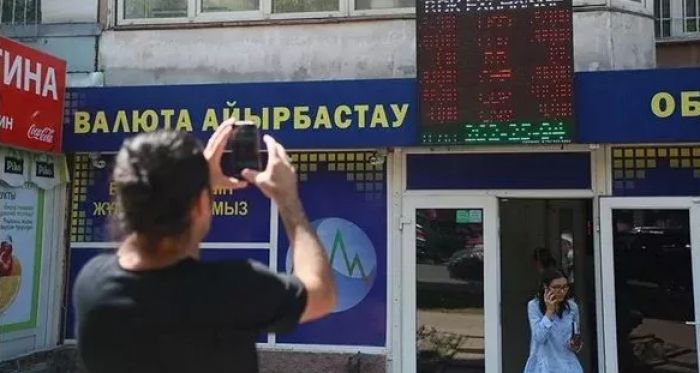 Нацбанк выявил нарушения в семи обменниках Астаны