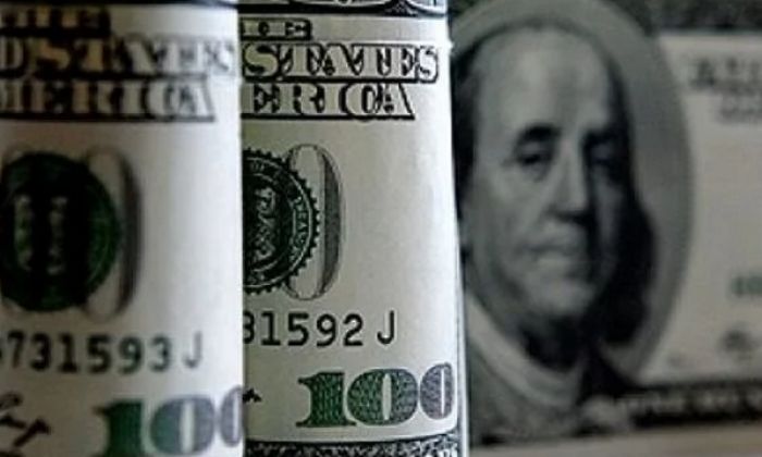 Эксперты: Идея Путина о переходе на нацвалюты не спасет от доллара 