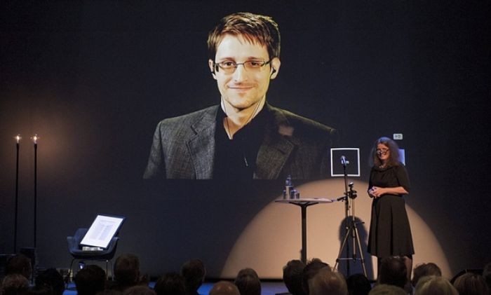 ​Сноуден раскритиковал Россию за ограничение интернета и отношение к геям