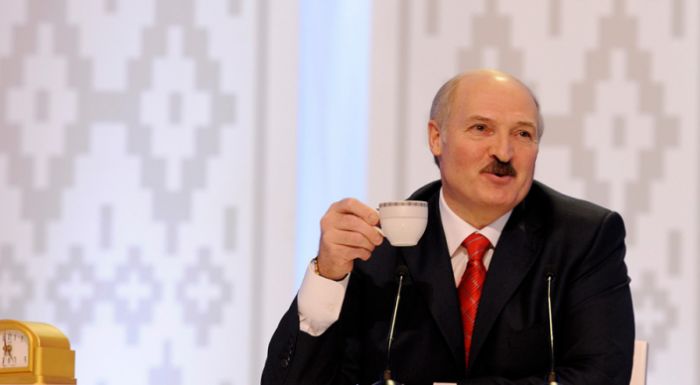 Лукашенко продолжил заочный спор с Назарбаевым о молоке (+видео)
