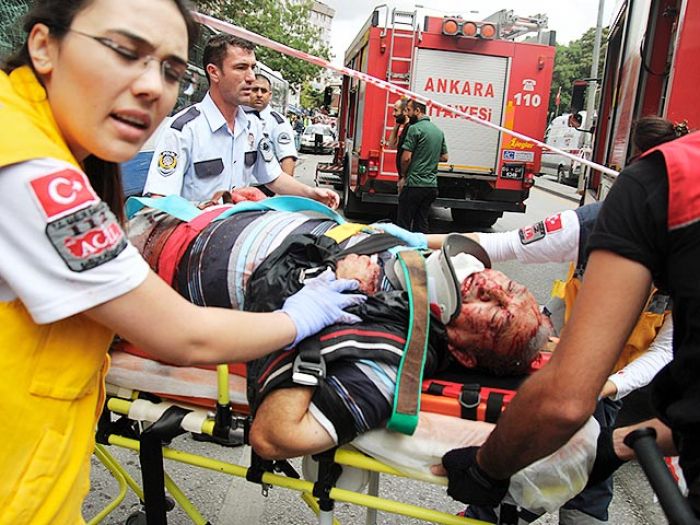 Взрывы в Анкаре: 30 погибших, более 100 ранены (+видео)
